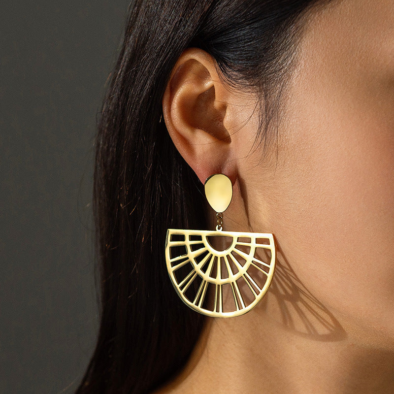 Eye-catching Hollow Eardrops Niche Design Women’s