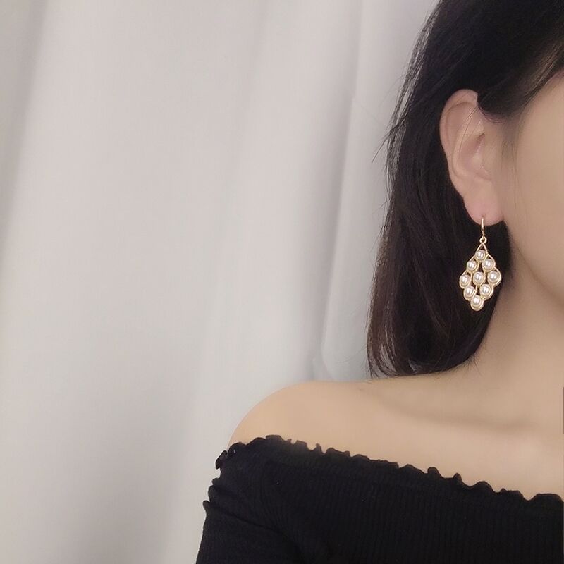 Simple Personality Water Drop Pearl Grape Cluster Eardrops